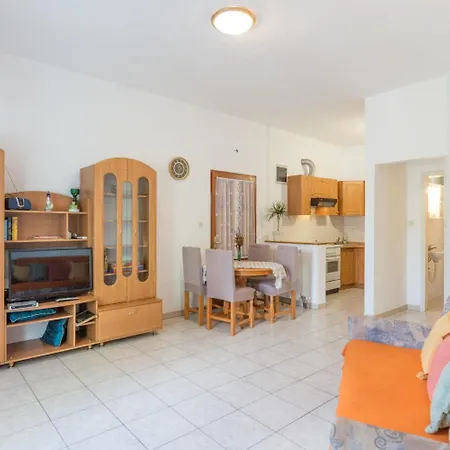 Mare Apartment *