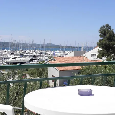 Mare Biograd Na Moru